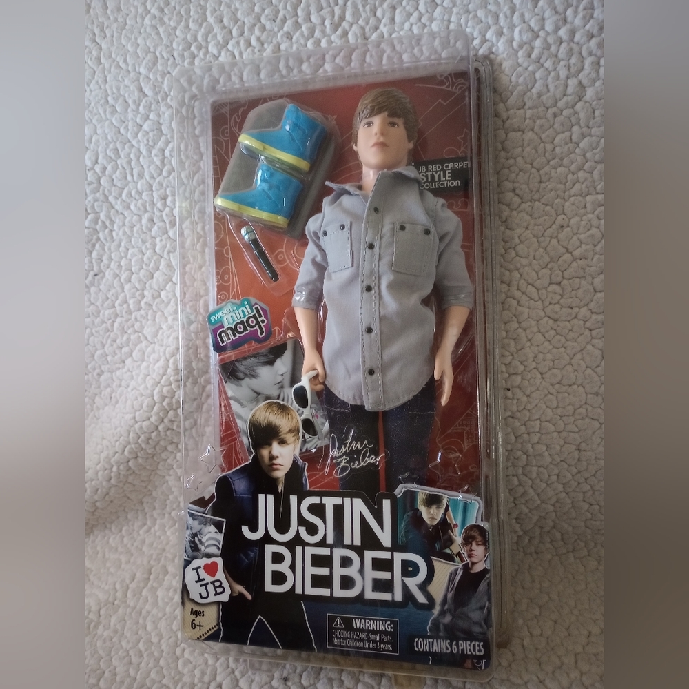Justin Bieber doll 2010 Red Carpet Style Collection